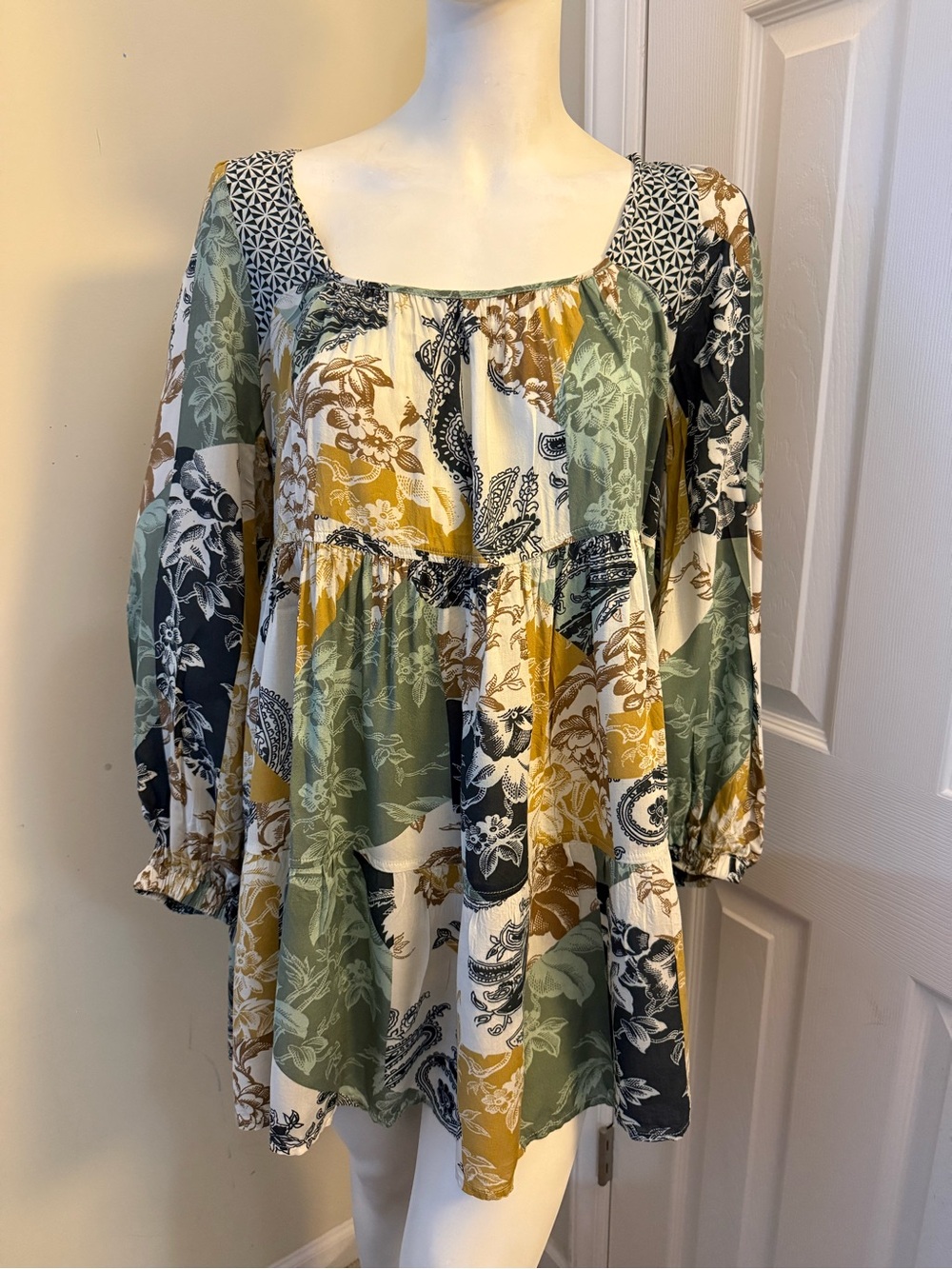 Anthropologie Floral Patchwork mini dress in Black, Brown & Olive